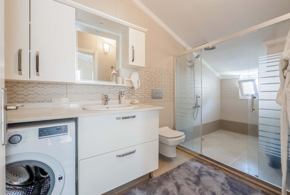 Marmaris İçmeler Havuzlu Sitede Bakımlı 3+1 Dubleks Daire