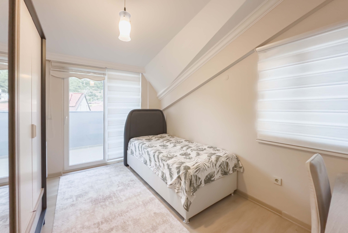 Marmaris İçmeler Havuzlu Sitede Bakımlı 3+1 Dubleks Daire