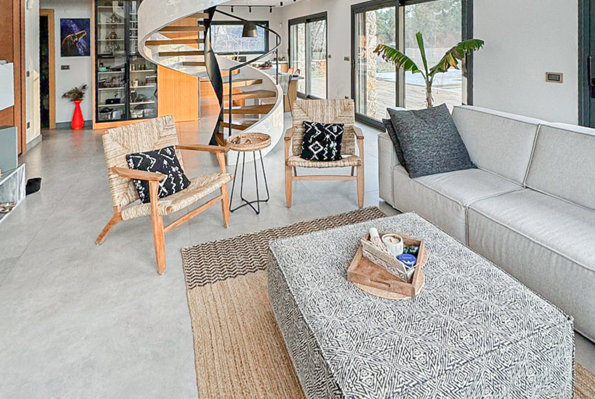Akyaka Yakını Havuzlu Taş Villa | Full Eşyalı Kiralık