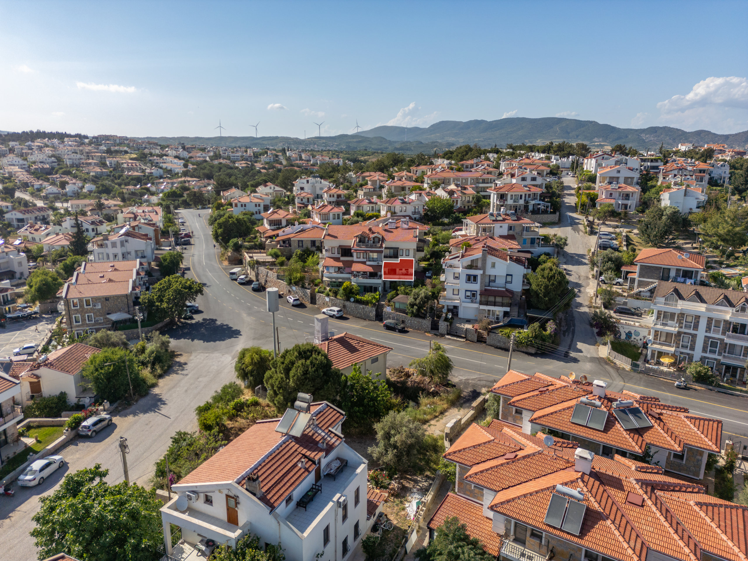Datça Merkezi Konumda | Bahçe Kullanımlı | Ara Kat 2+1 Daire