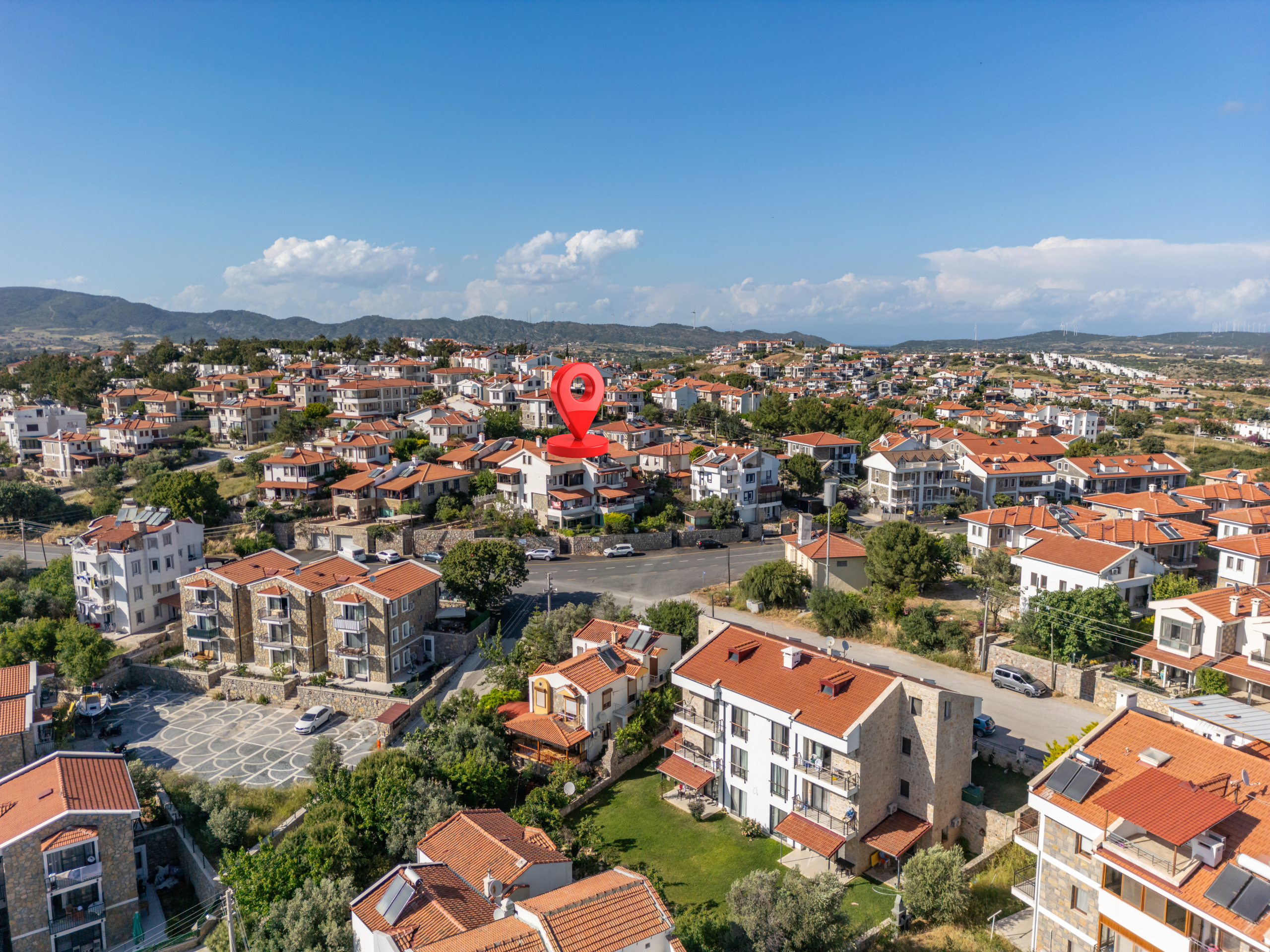 Datça Merkezi Konumda | Bahçe Kullanımlı | Ara Kat 2+1 Daire