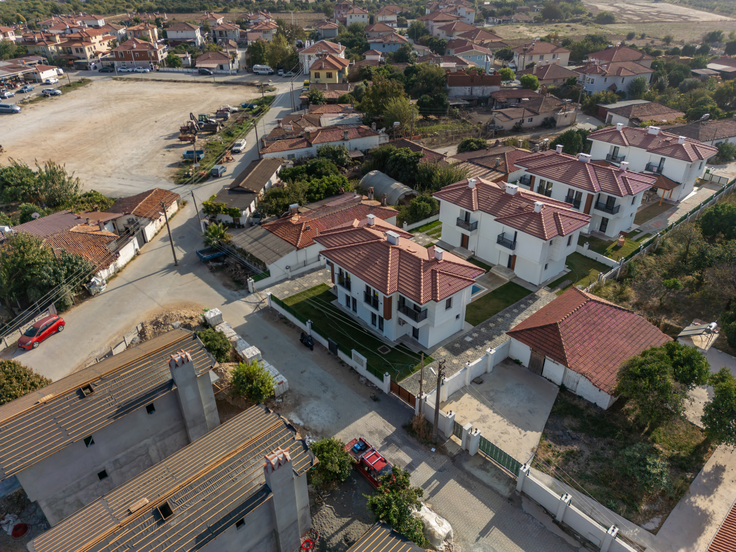 GÖKOVADA HAVUZLU SİTE İÇERİSİNDE 2+1 DUBLEKS KİRALIK VİLLA