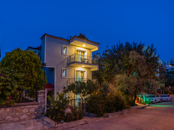 Datça’da Otel Ruhsatlı, Denize Yakın, Hazır Ticari Yatırım Fırsatı
