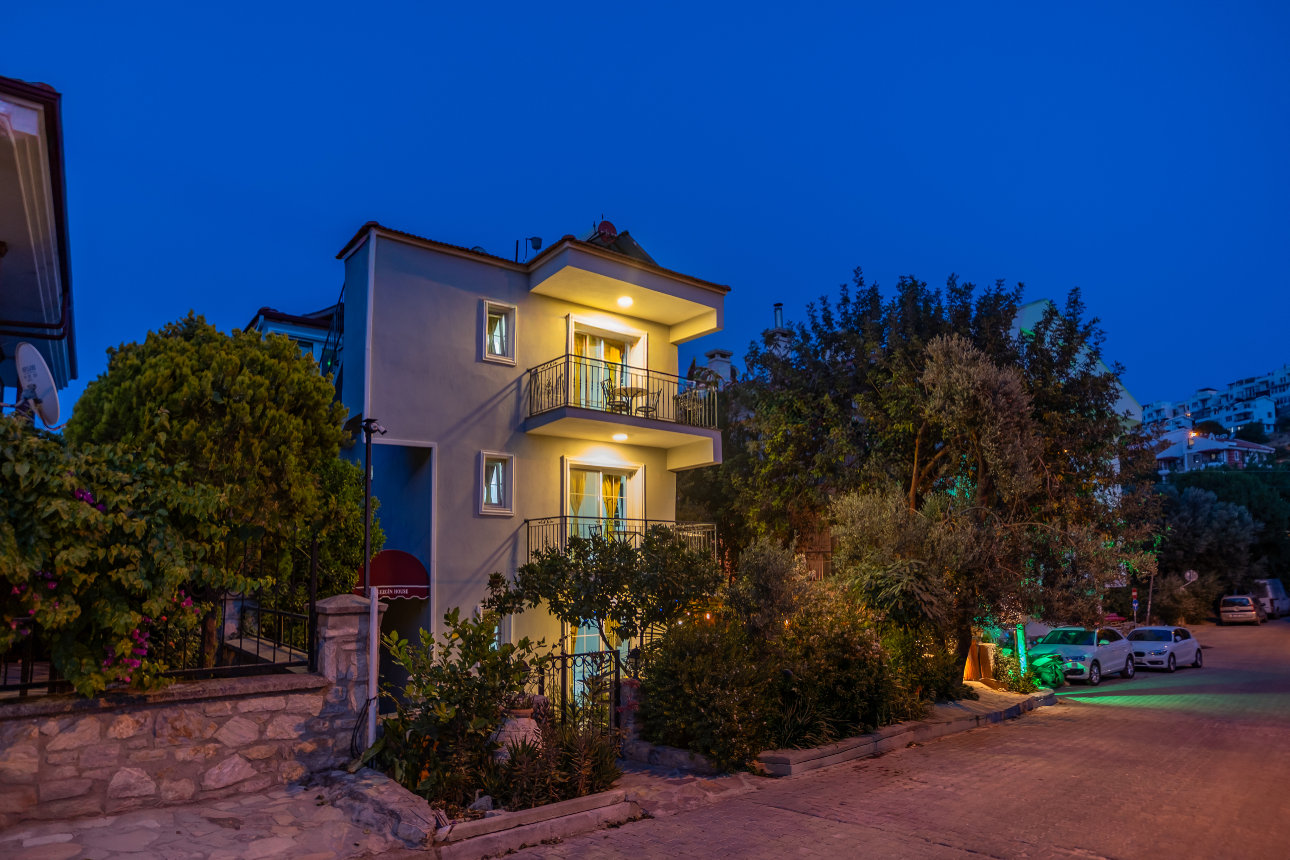 1 Datça’da Otel Ruhsatlı, Denize Yakın, Hazır Ticari Yatırım Fırsatı