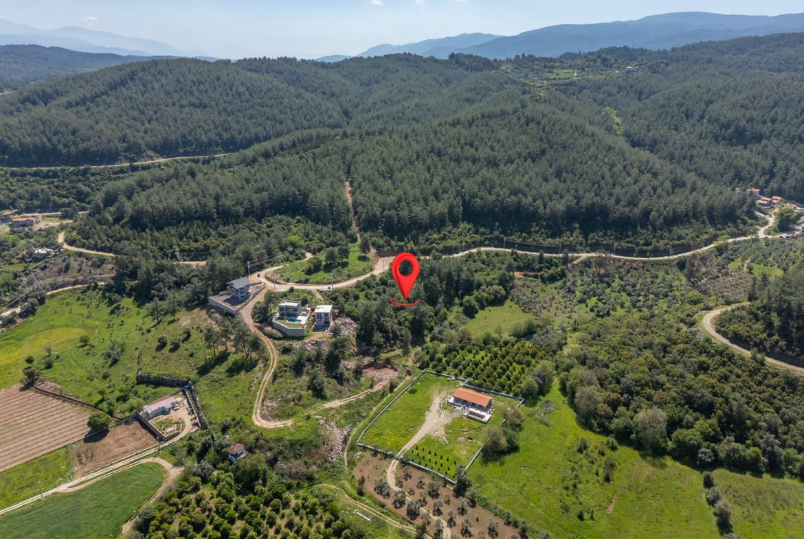 Ula Çıtlık’ta Yerleşime Yakın 503 m2 Satılık Villa Arsası