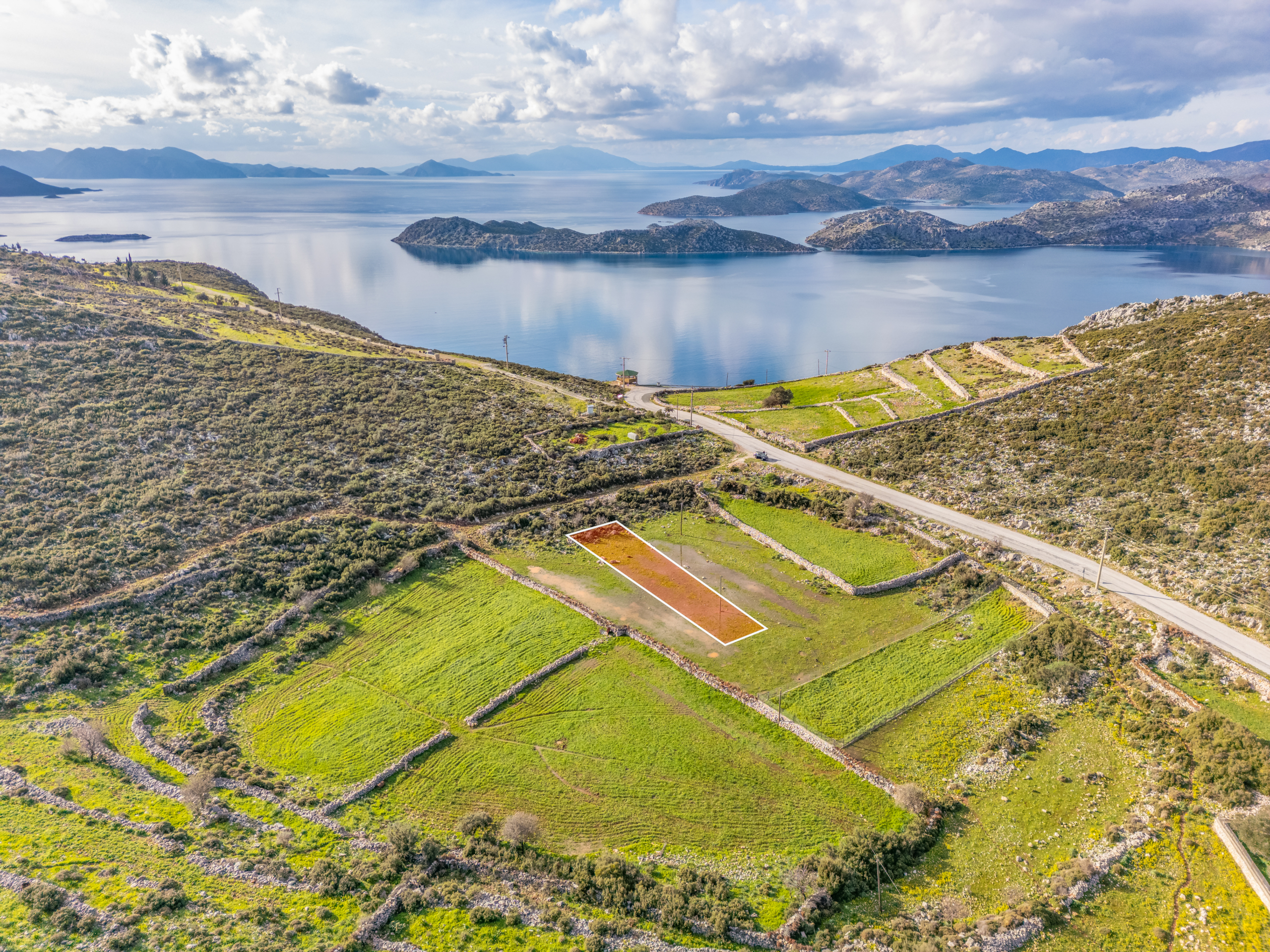 DJI_0687-Edit Taşlıca Söğüt Sınırında Merkeze Yakın Müstakil Tapulu Tarla