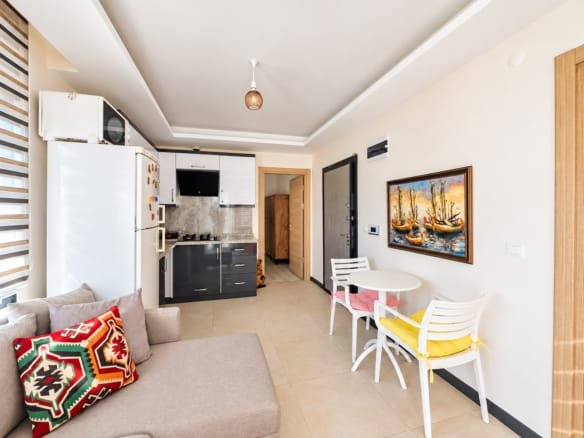 Ula Gökova’da Havuzlu Sitede Eşyalı 1+1 Kiralık Daire