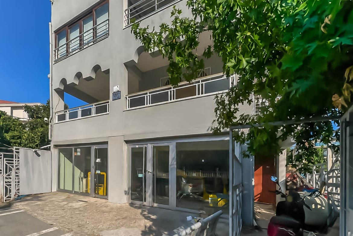 Marmaris Çıldır Mahallesi’nde 140 m² Kiralık Çift Dükkan
