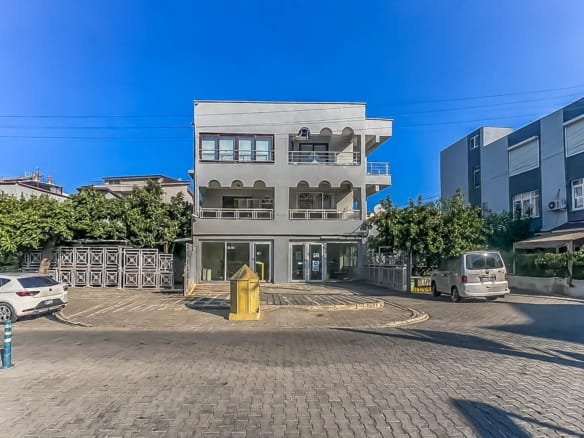 Marmaris Çıldır Mahallesi’nde 140 m² Kiralık Çift Dükkan