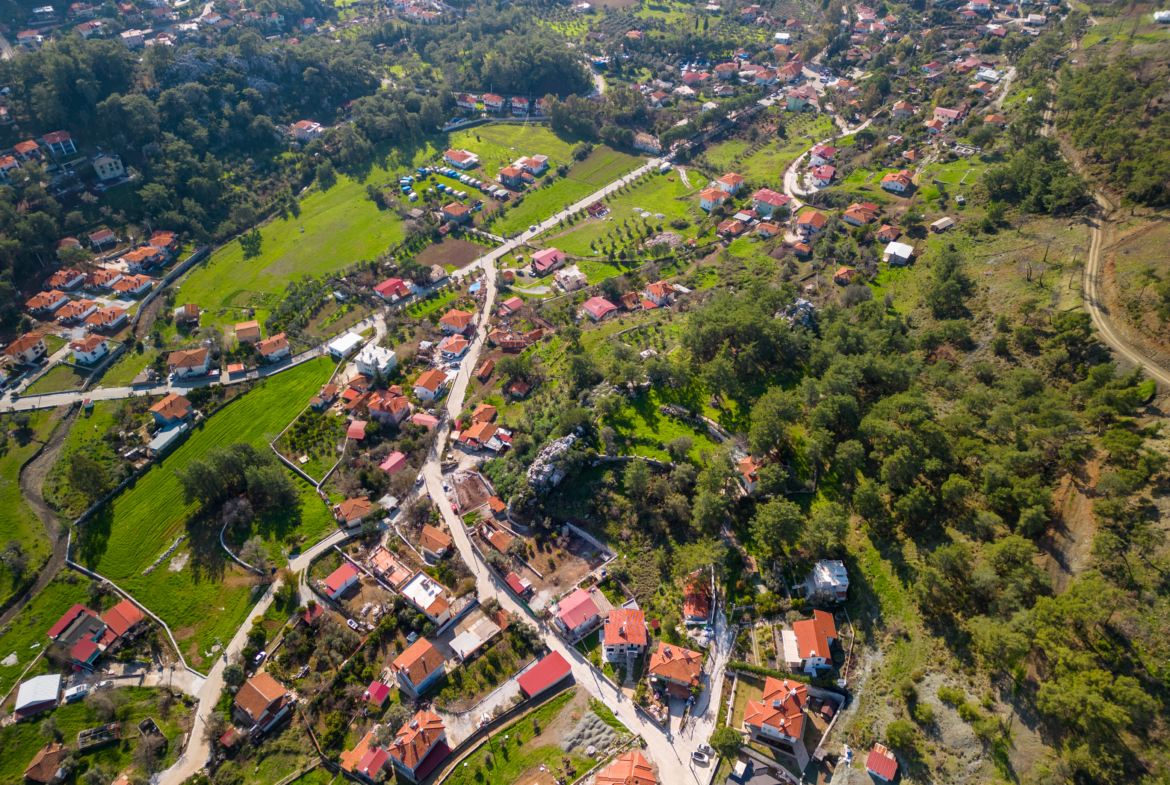 Marmaris Hisarönünde Deniz Manzaralı | Köy İçi İmarlı | 2.214 m2