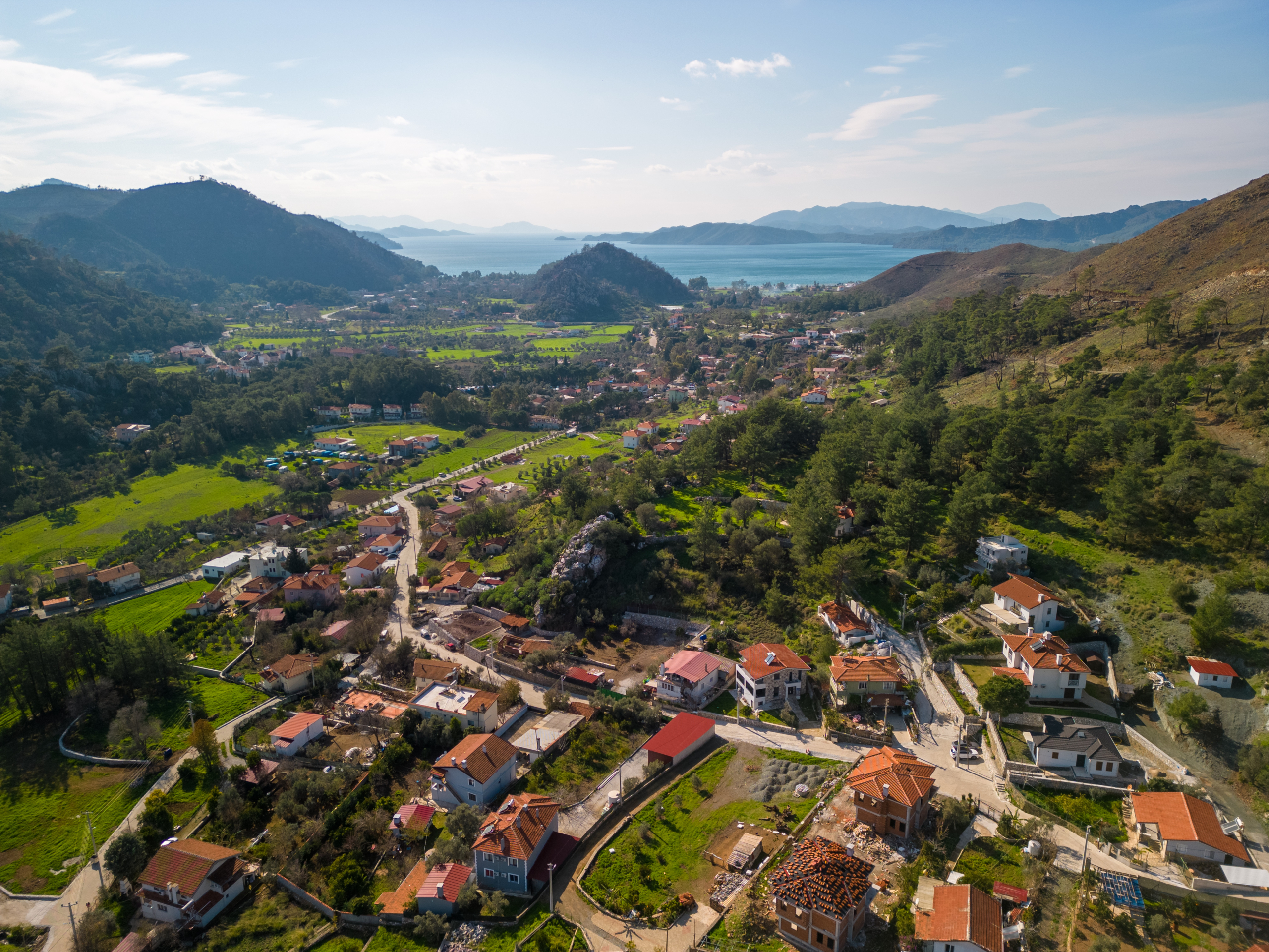 Marmaris Hisarönünde Deniz Manzaralı | Köy İçi İmarlı | 2.214 m2