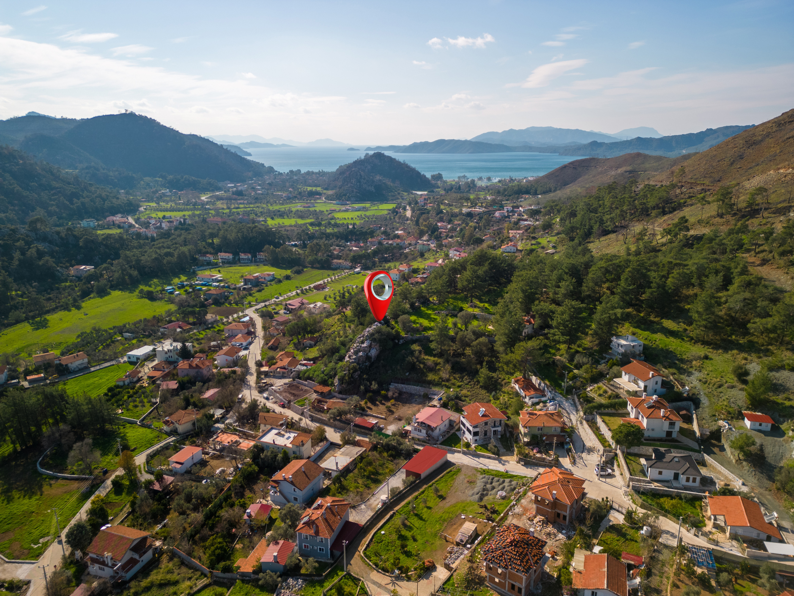 Marmaris Hisarönünde Deniz Manzaralı | Köy İçi İmarlı | 2.214 m2