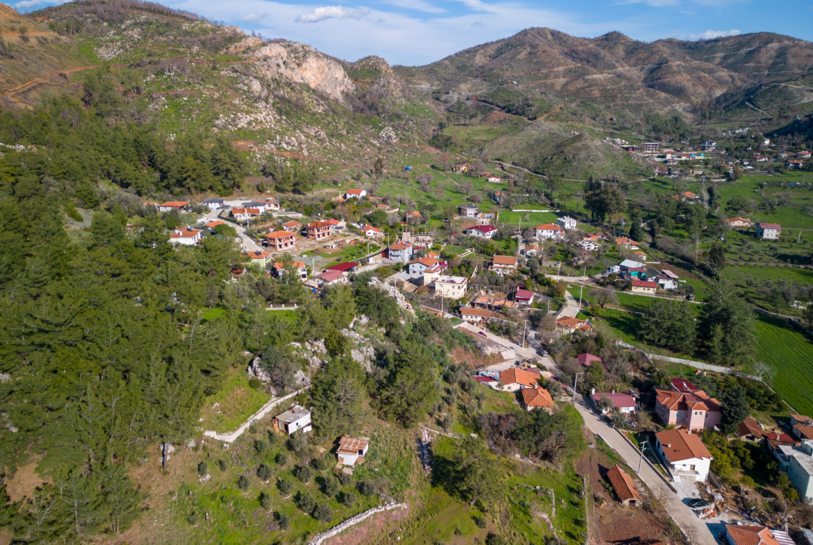 Marmaris Hisarönünde Deniz Manzaralı | Köy İçi İmarlı | 2.214 m2