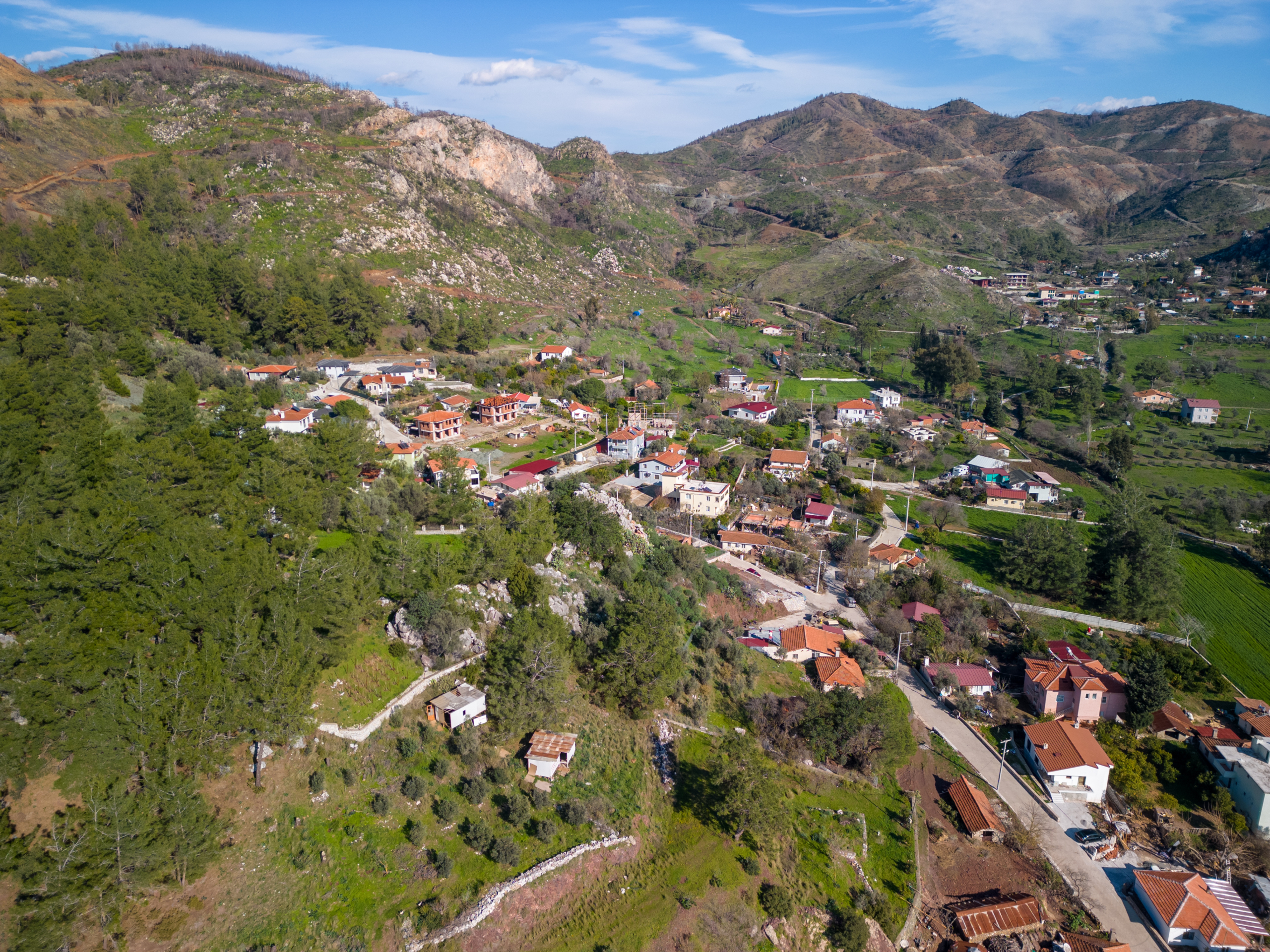 Marmaris Hisarönünde Deniz Manzaralı | Köy İçi İmarlı | 2.214 m2