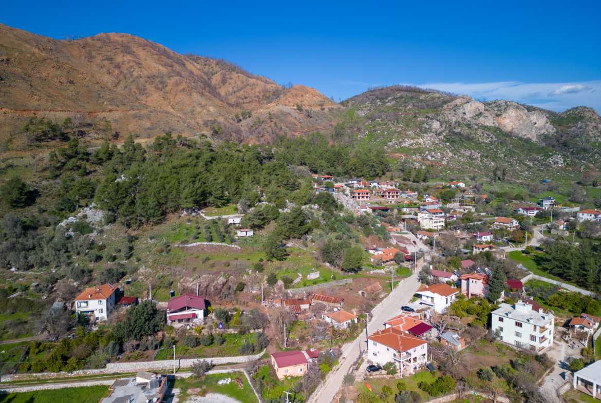 Marmaris Hisarönünde Deniz Manzaralı | Köy İçi İmarlı | 2.214 m2