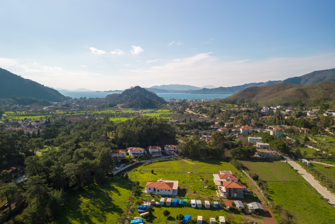 Marmaris Hisarönünde Deniz Manzaralı | Köy İçi İmarlı | 2.214 m2