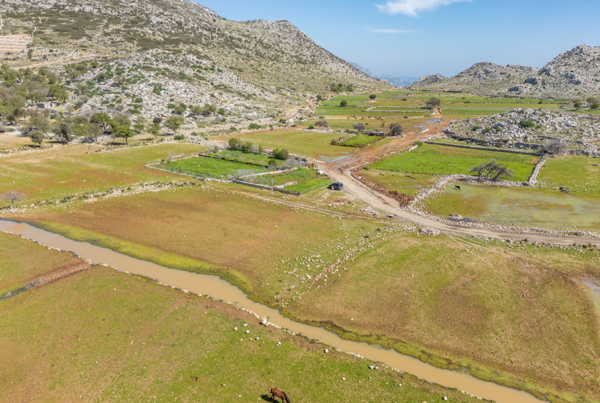 Marmaris Taşlıca’da Yola Cepheli Yatırımlık 447m² Tarla