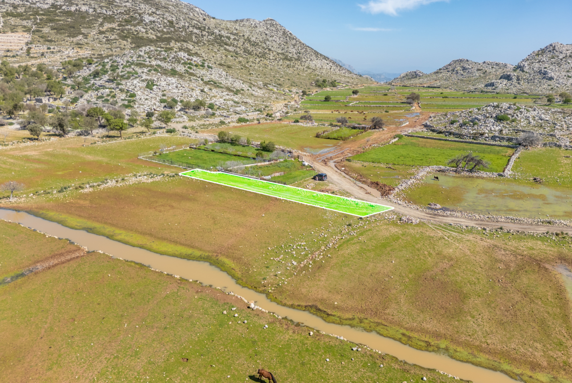 Marmaris Taşlıca’da Yola Cepheli Yatırımlık 447m² Tarla
