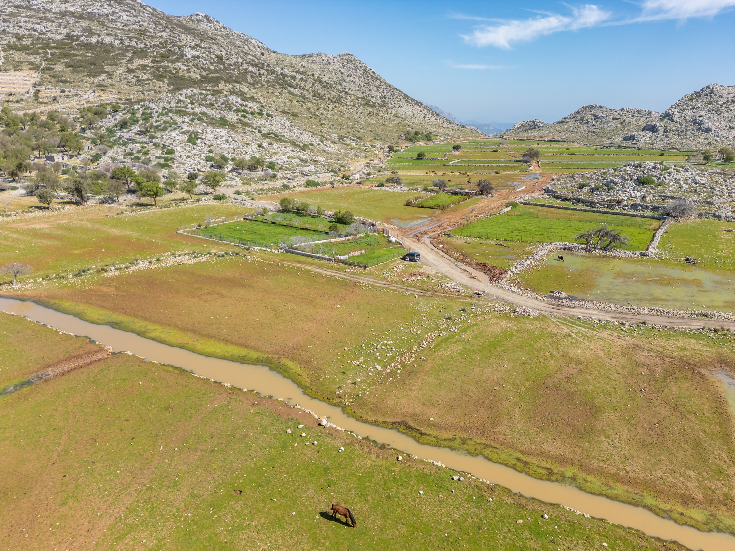 Marmaris Taşlıca’da Yola Cepheli Yatırımlık 447m² Tarla