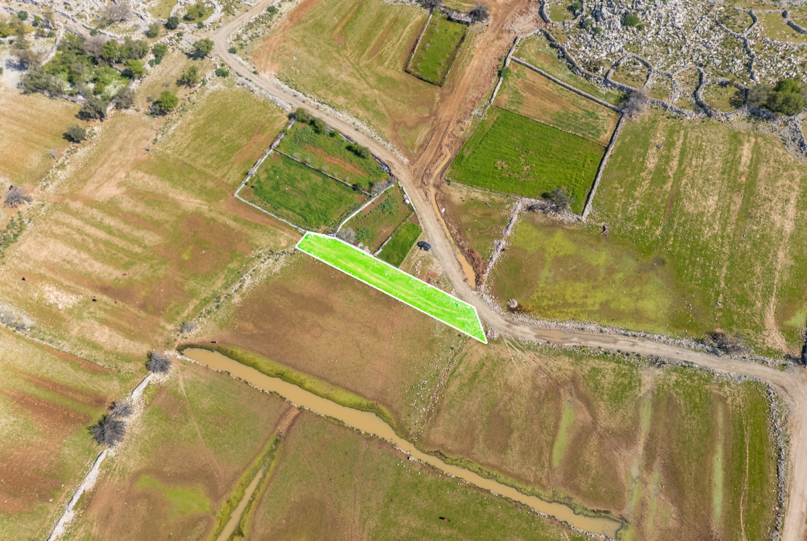 Marmaris Taşlıca’da Yola Cepheli Yatırımlık 447m² Tarla