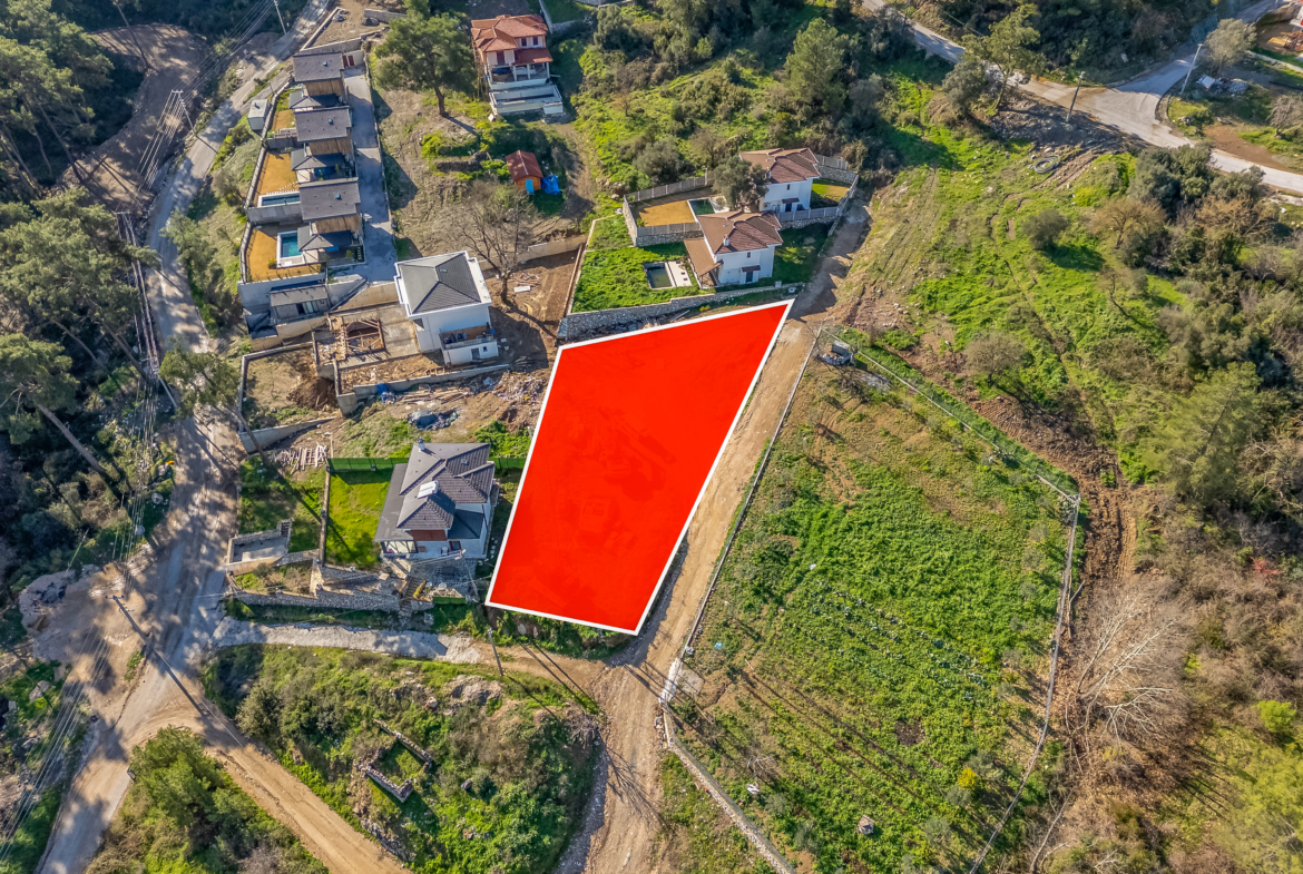 Marmaris Çetibeli’de 1.293 m2 Köşe Parsel 2 Villa İmarı