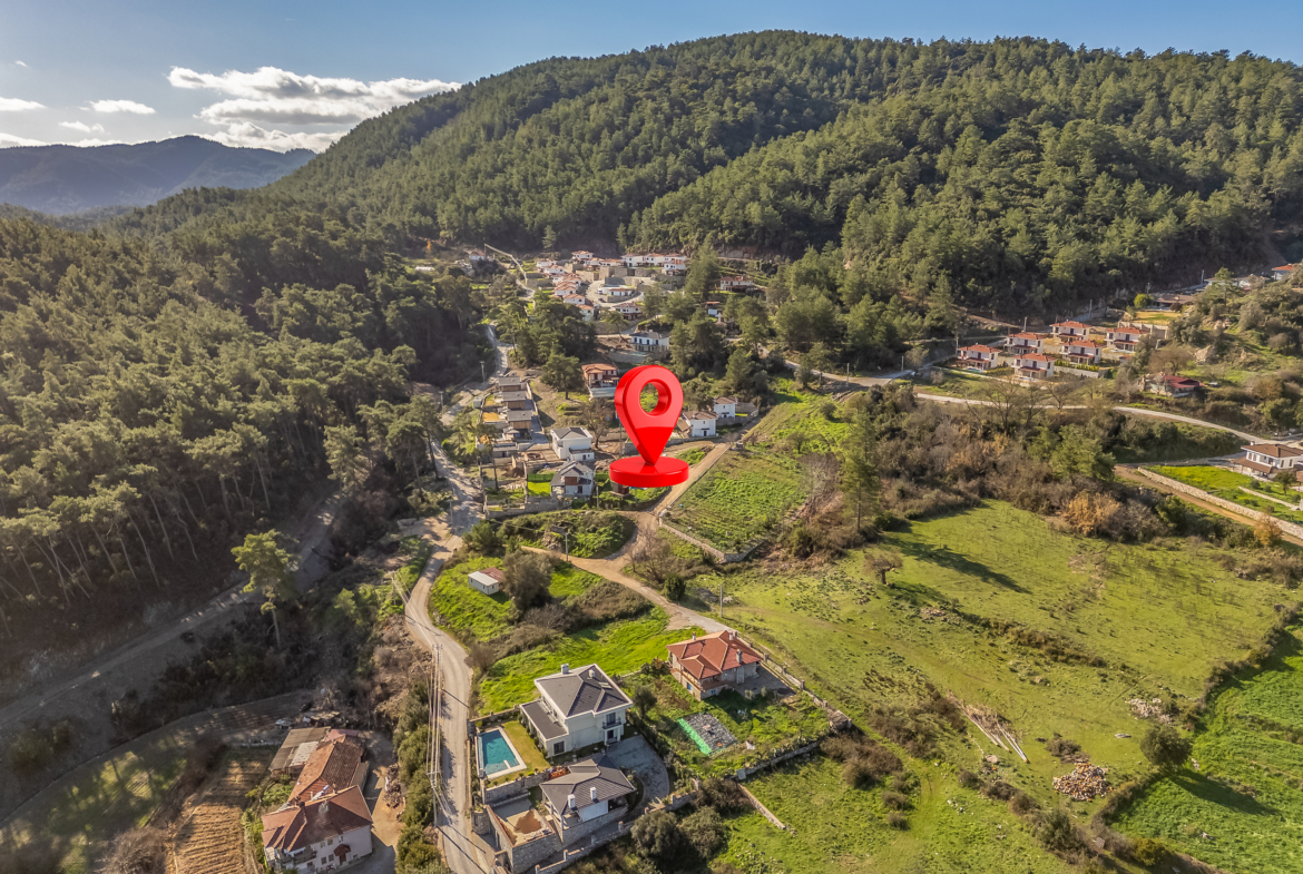 Marmaris Çetibeli’de 1.293 m2 Köşe Parsel 2 Villa İmarı