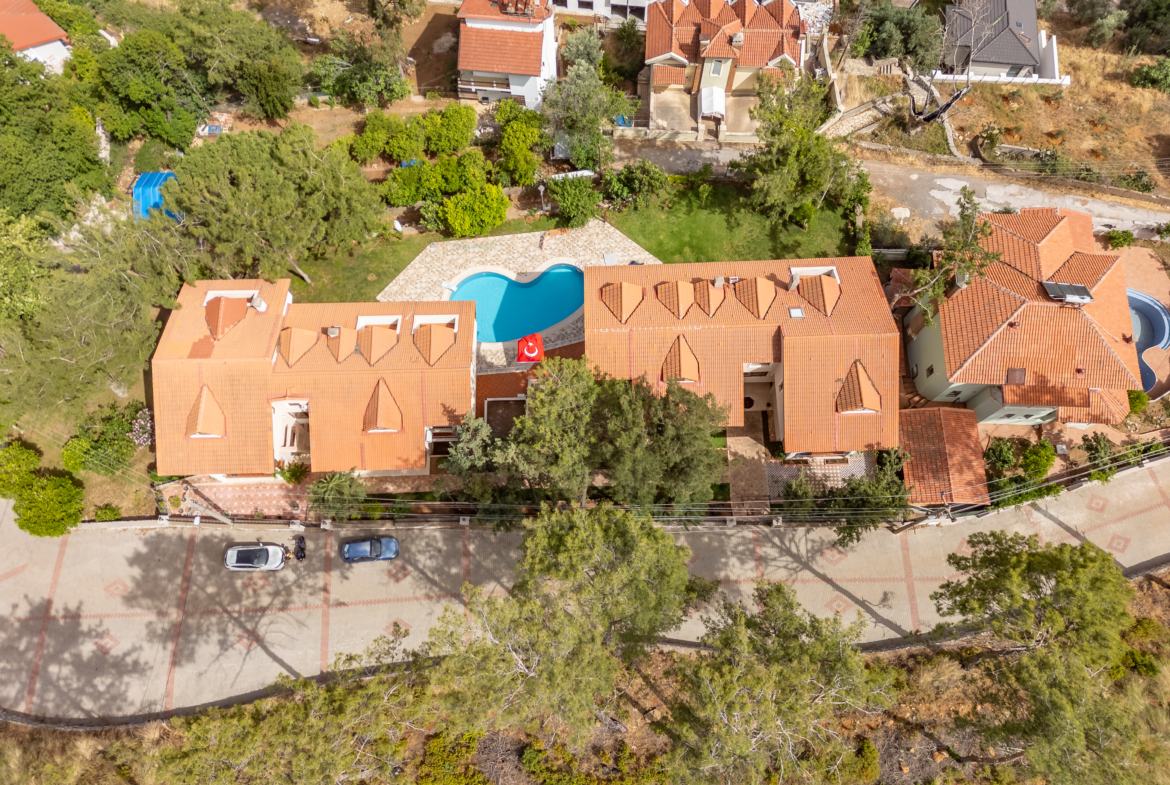 Marmaris İçmeler’de Havuzlu Butik Sitede 3+1 Bahçe Dubleksi