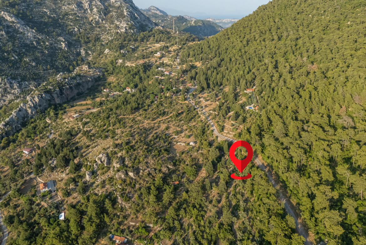 Marmaris Bayırda Çiftlik Koyu Yolu Üzeri 6.713 m2 Arazi