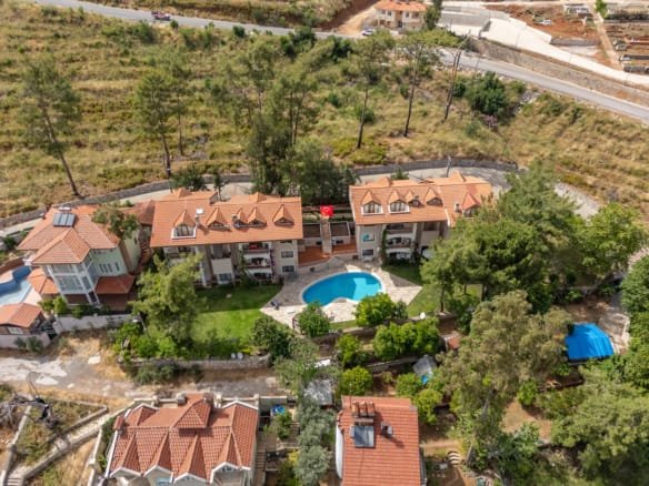Marmaris İçmeler’de Havuzlu Site İçerisinde Eşyalı Kiralık 3+1 Bahçe Dubleksi