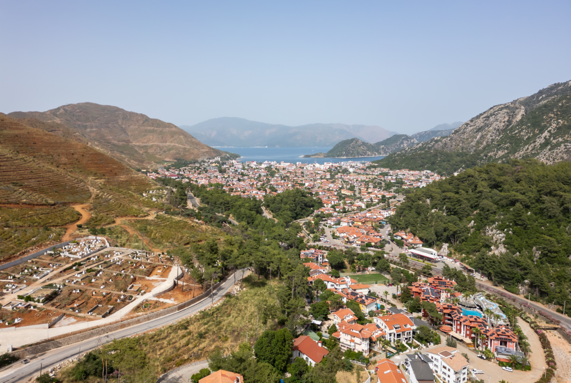 Marmaris İçmeler’de Havuzlu Butik Sitede 3+1 Bahçe Dubleksi