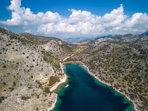 Marmaris Taşlıca’da Kadastral Yola Cepheli Yatımlık Tarla