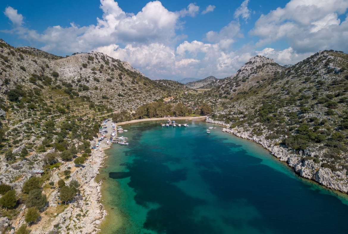 Marmaris Taşlıca’da Kadastral Yola Cepheli Yatımlık Tarla