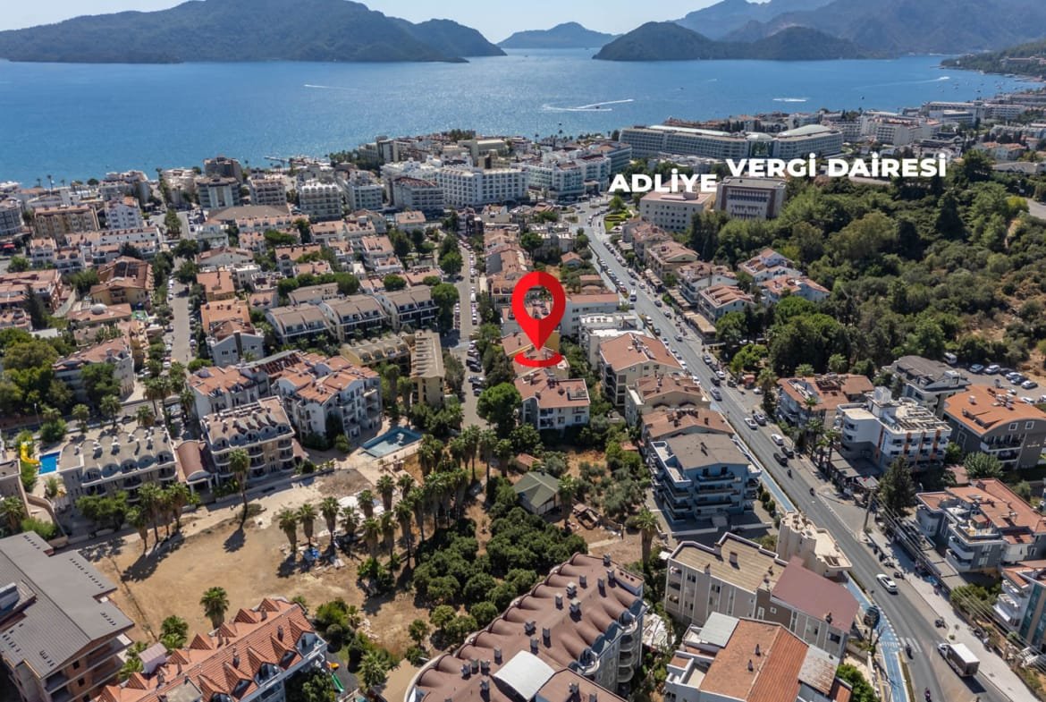 Marmaris Siteler’de Sahile Yürüme Mesafesinde Tadilatlı 2+1 Satılık Daire
