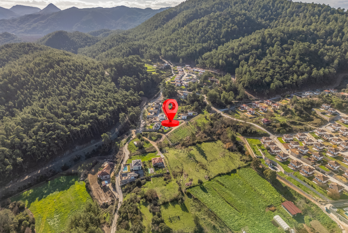 Marmaris Çetibeli’de 1.293 m2 Köşe Parsel 2 Villa İmarı