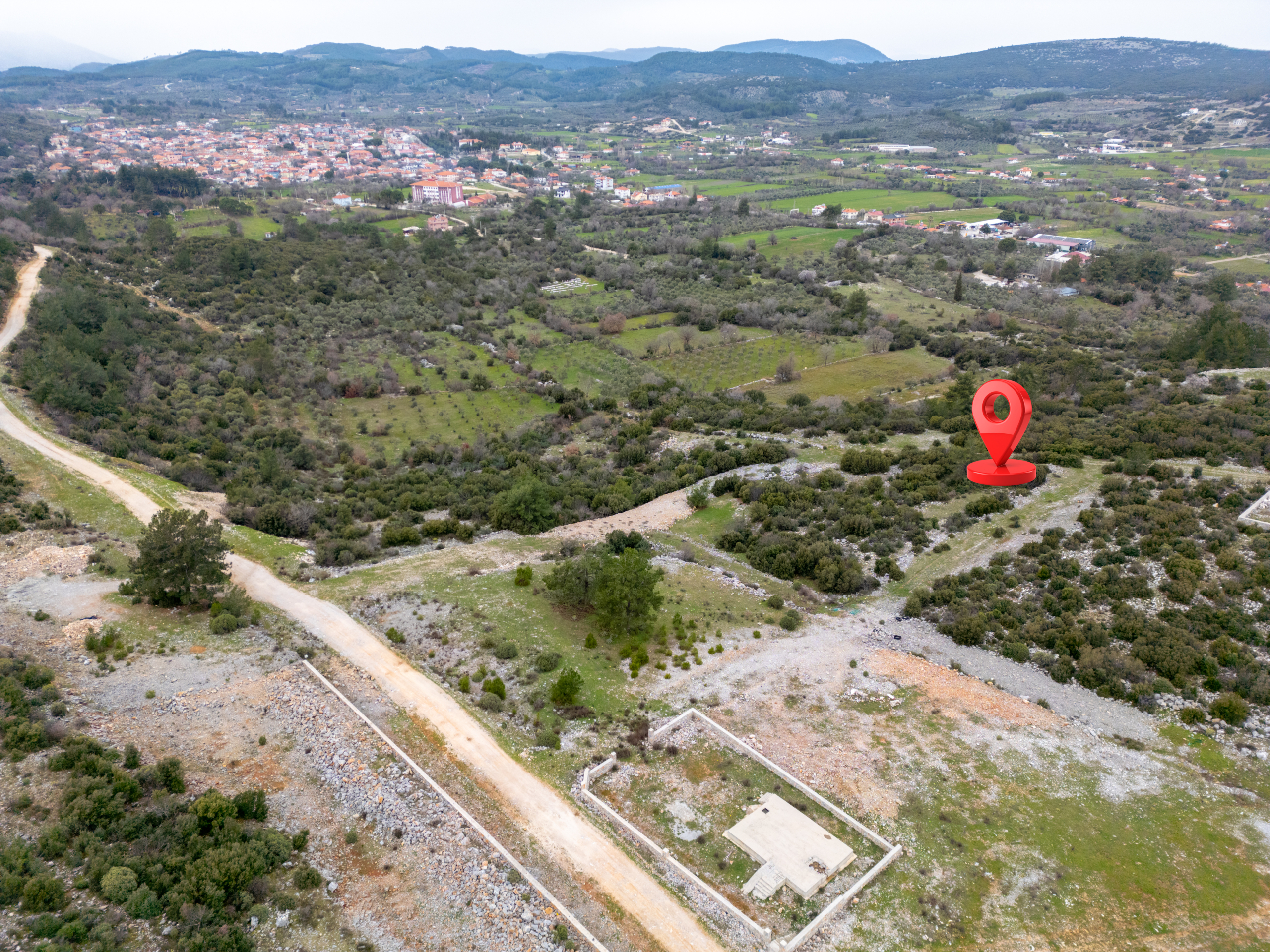 DJI_0734-Edit MENTEŞE YERKESİKTE VİLLA YAPIMINA UYGUN KÖŞE PARSEL İMARLI ARSA