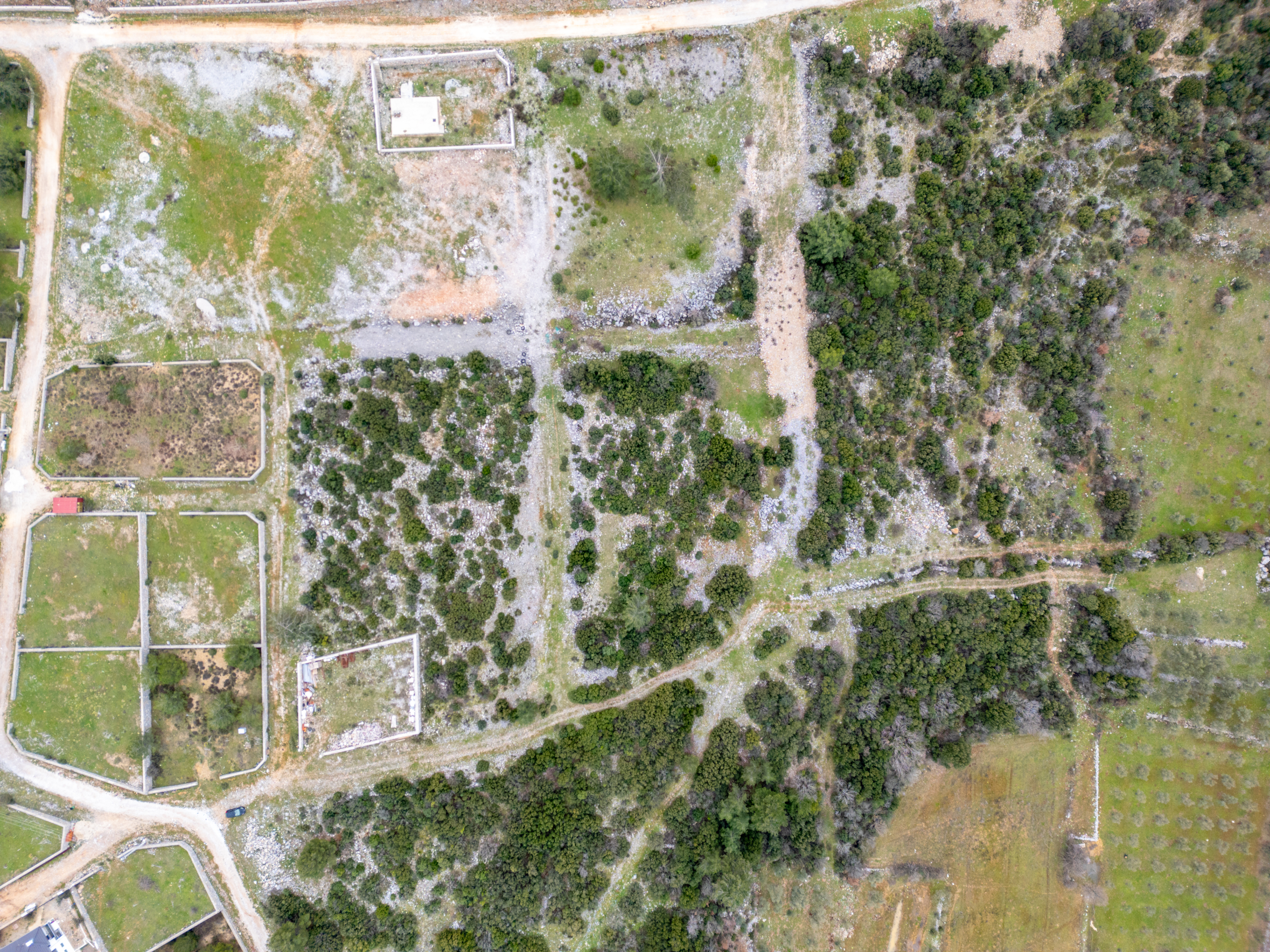 DJI_0737 MENTEŞE YERKESİKTE VİLLA YAPIMINA UYGUN KÖŞE PARSEL İMARLI ARSA