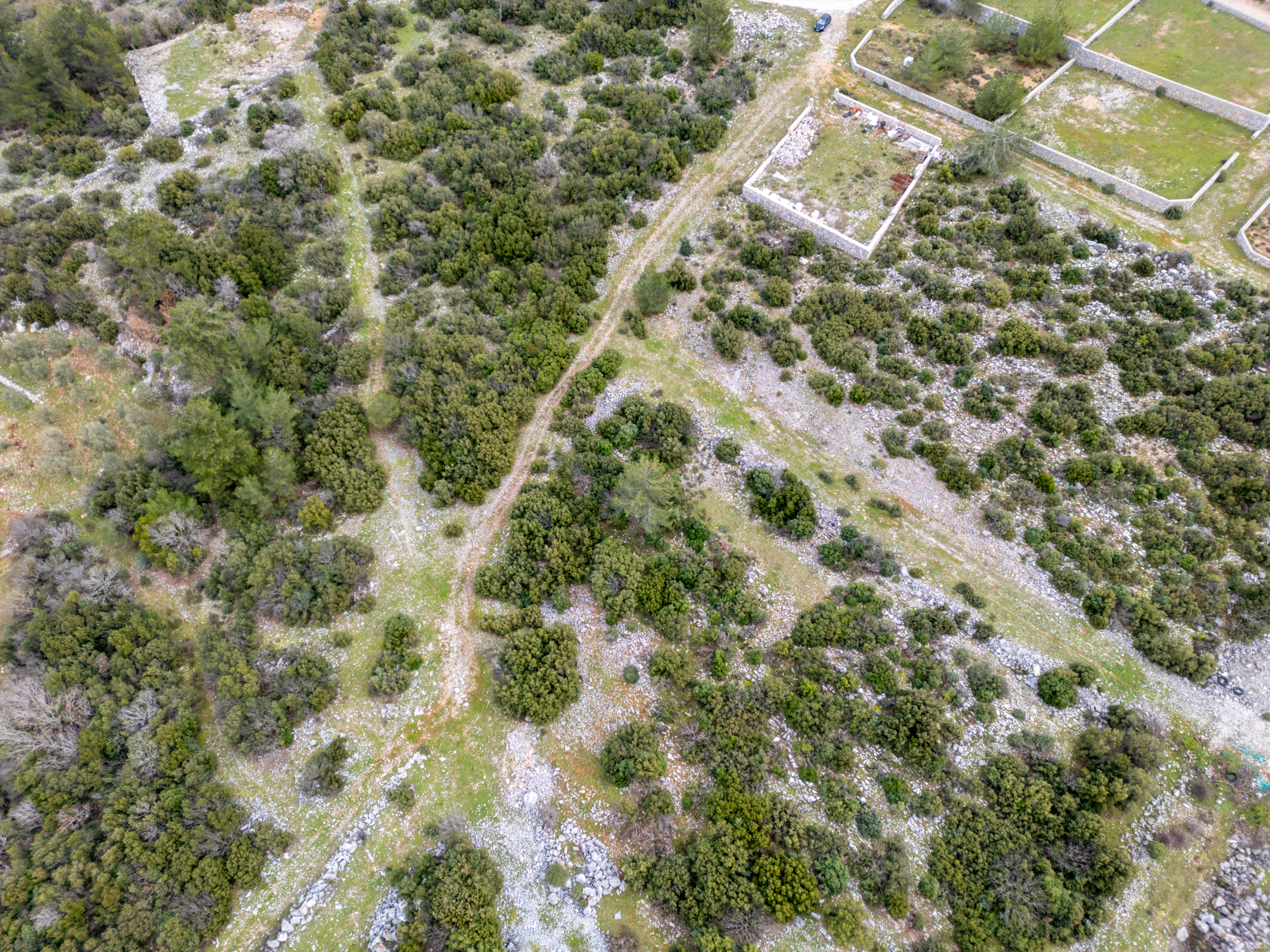 DJI_0741 MENTEŞE YERKESİKTE VİLLA YAPIMINA UYGUN KÖŞE PARSEL İMARLI ARSA