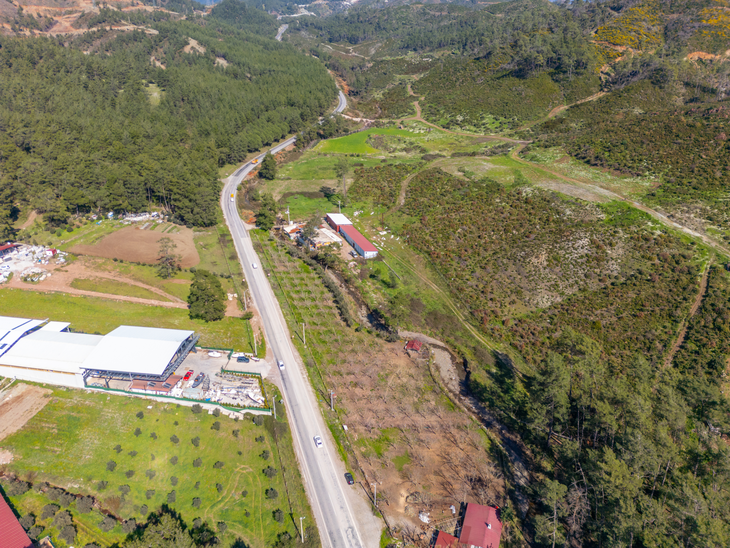DJI_0816 Marmaris Karayolu Üzeri Satılık 5.300 m² Yatırımlık Kupon Arazi