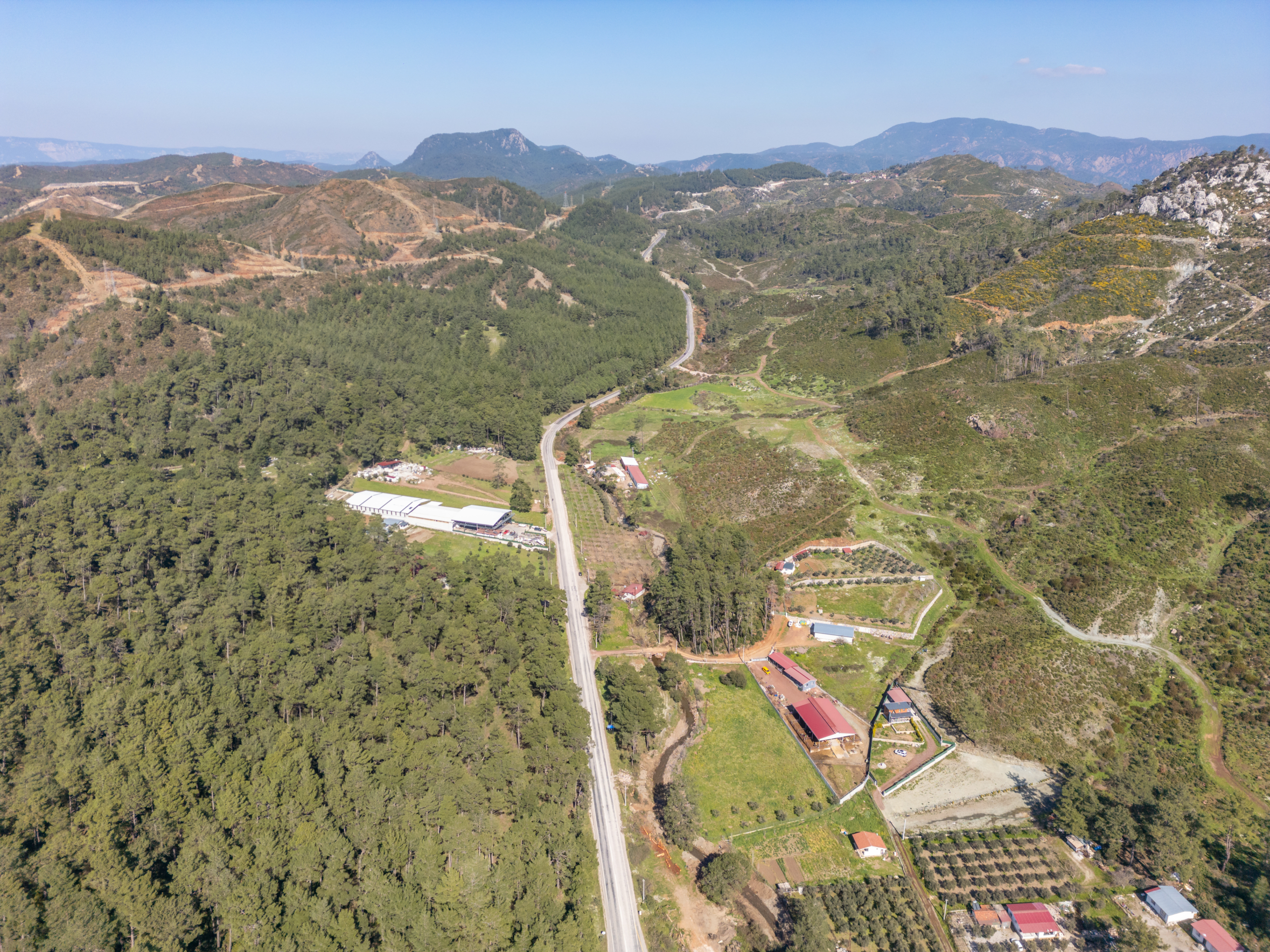 DJI_0838 Marmaris Karayolu Üzeri Satılık 5.300 m² Yatırımlık Kupon Arazi
