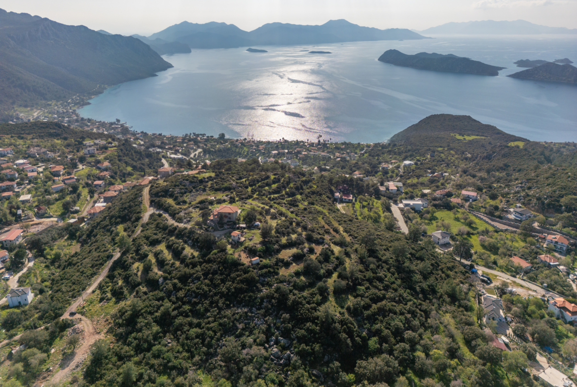 Marmaris Söğütte Deniz ve Cumhuriyet Manzaralı 3.914 m² Arazi