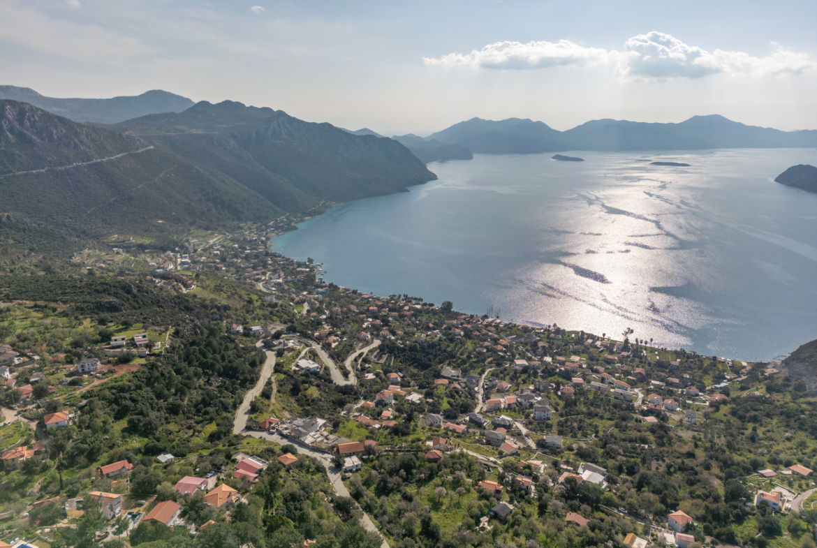 Marmaris Söğütte Deniz ve Cumhuriyet Manzaralı 3.914 m² Arazi