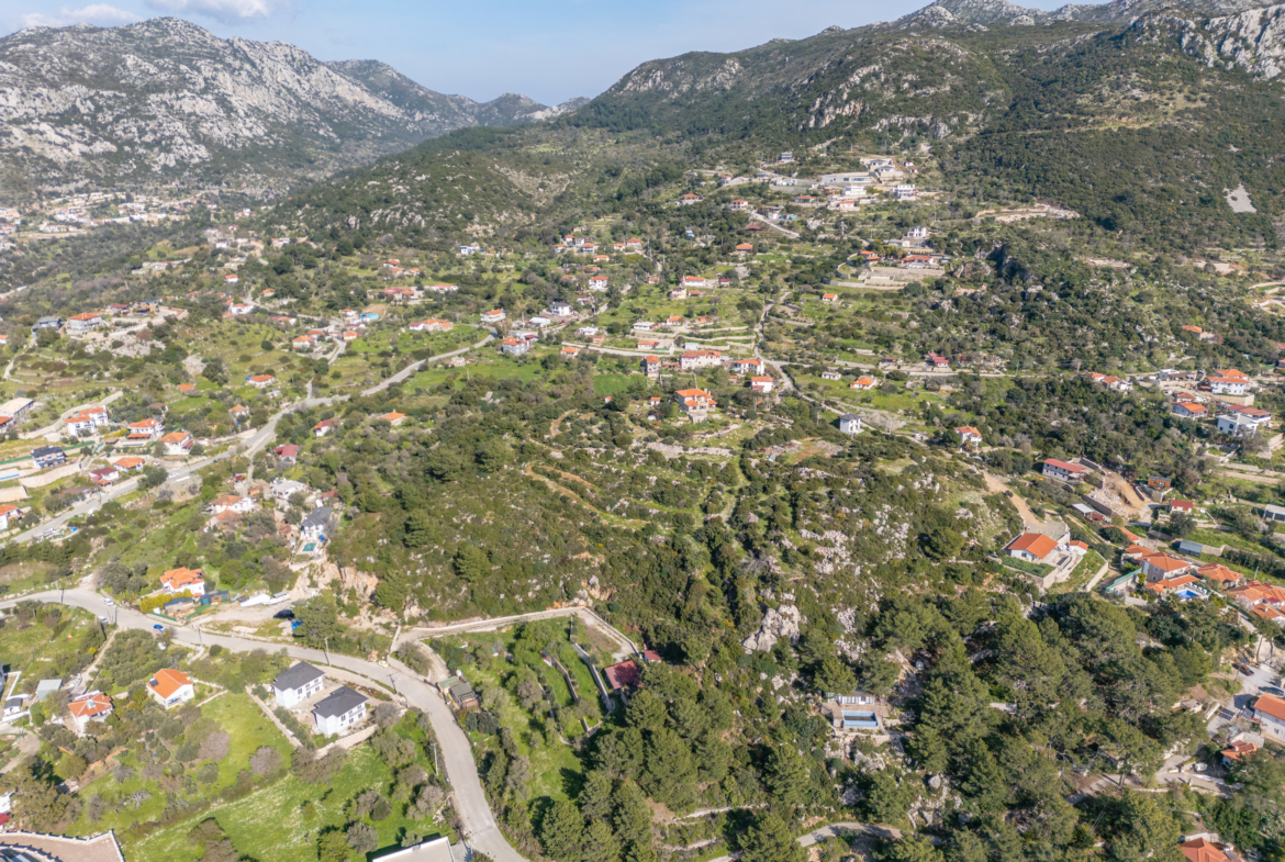 Marmaris Söğütte Deniz ve Cumhuriyet Manzaralı 3.914 m² Arazi