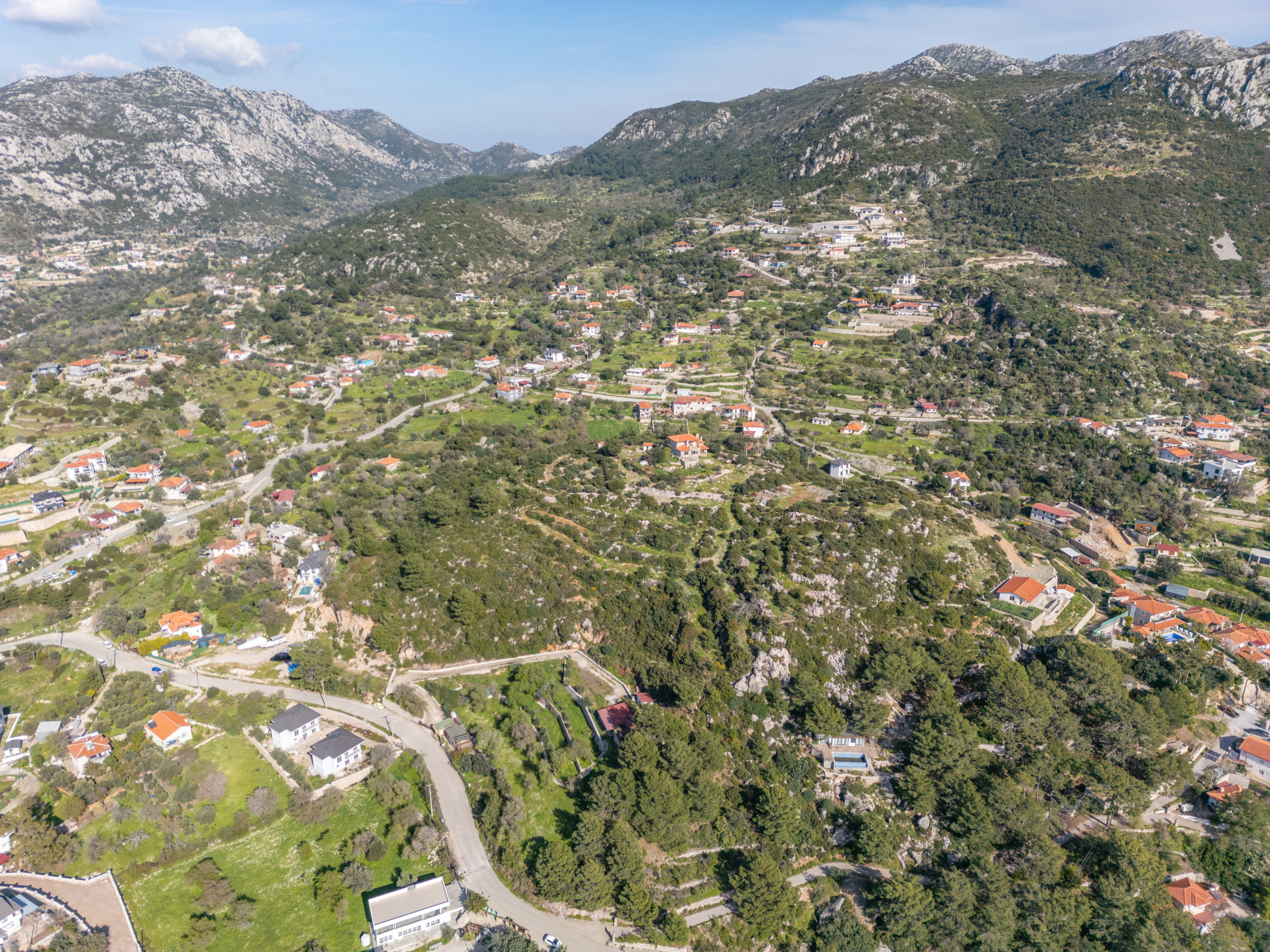 DJI_0884 Marmaris Söğütte Deniz ve Cumhuriyet Manzaralı 3.914 m² Arazi