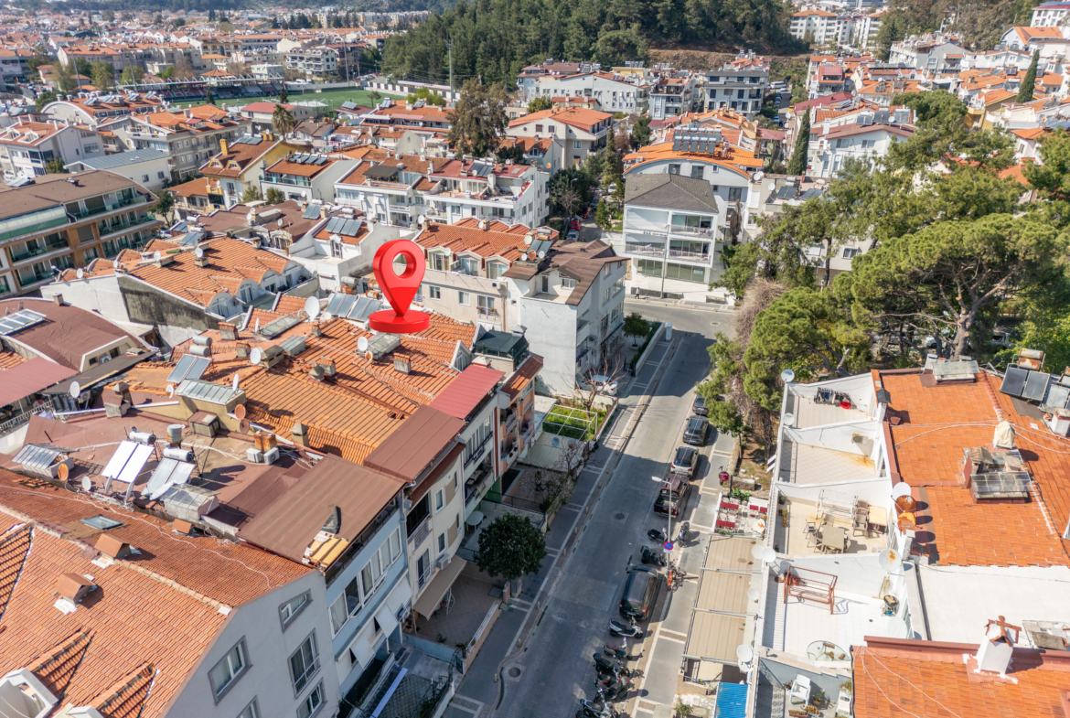 Marmaris Sarıana’da Marinaya 2 dk Müstakil Bahçeli 2+1