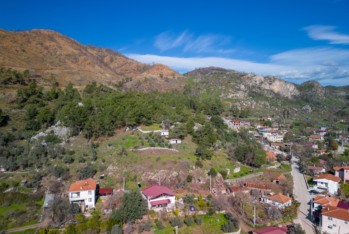 Marmaris Hisarönünde Deniz Manzaralı | Köy İçi İmarlı | 2.214 m2