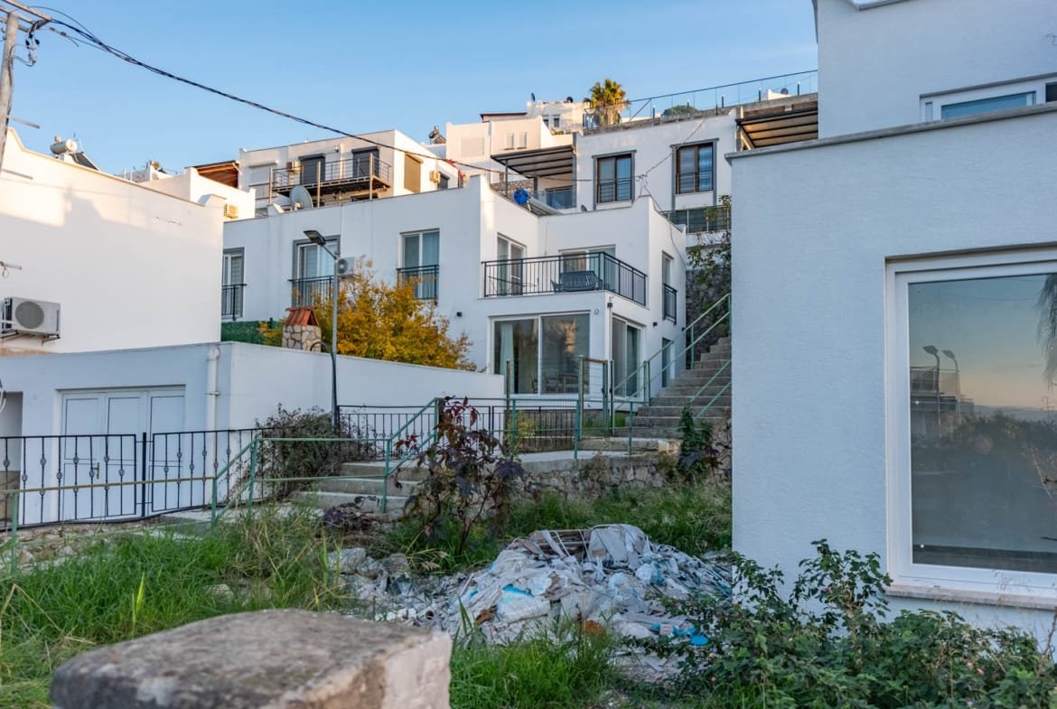 Dalaman Kapıkargın’da Site İçinde Müstakil Bahçeli Eşyalı 2+1 Satılık Dubleks Villa