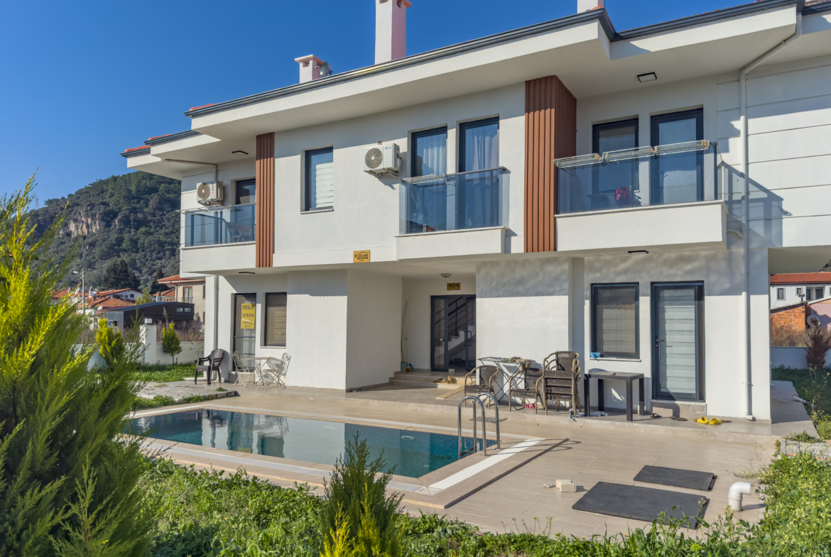 Ula Gökovada Havuzlu Sitede 1+1 Eşyalı Satılık Daire