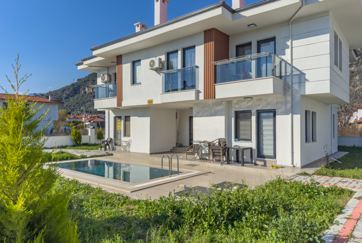 Ula Gökovada Havuzlu Sitede 1+1 Eşyalı Satılık Daire
