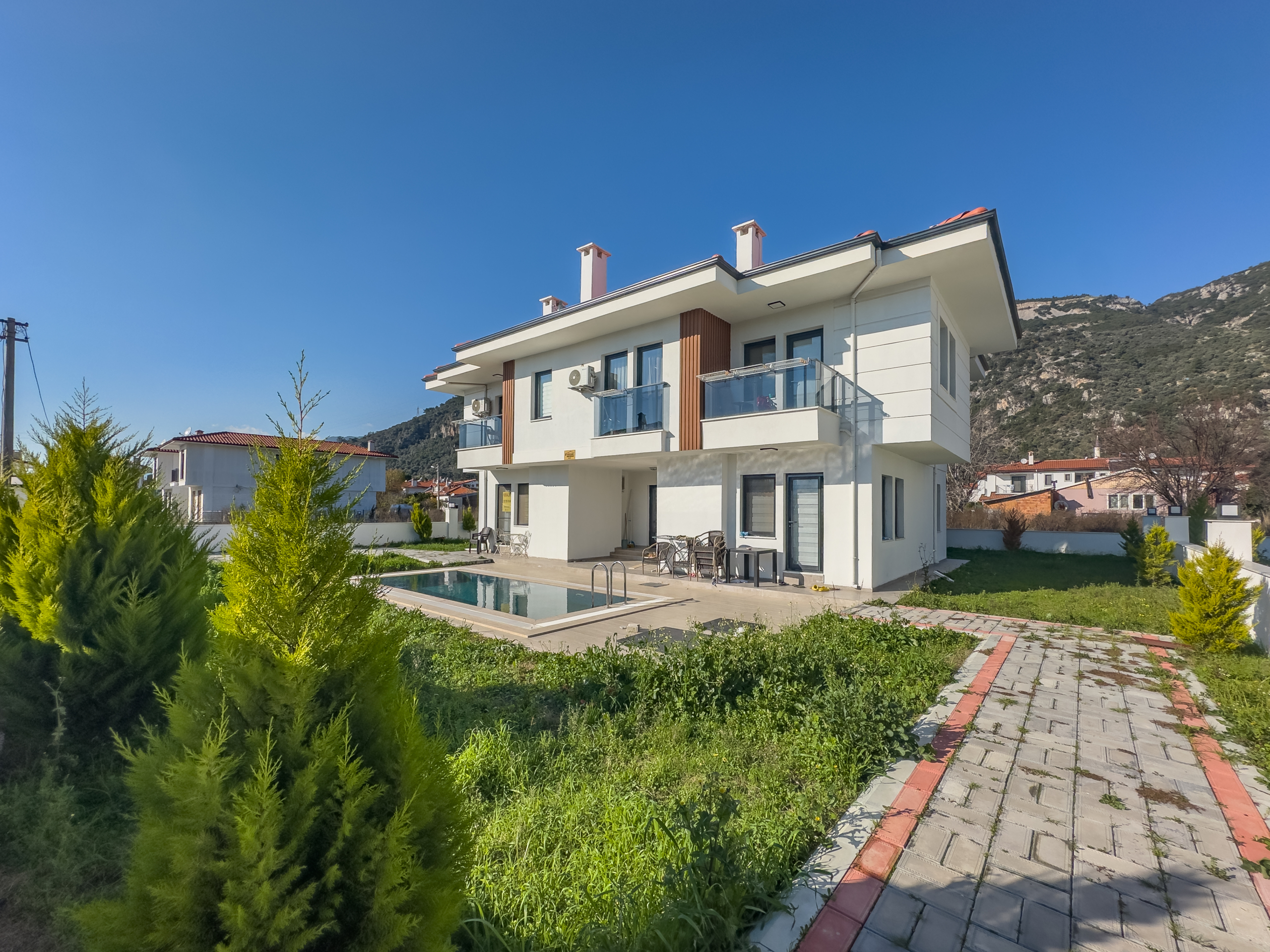 Ula Gökovada Havuzlu Sitede 1+1 Eşyalı Satılık Daire