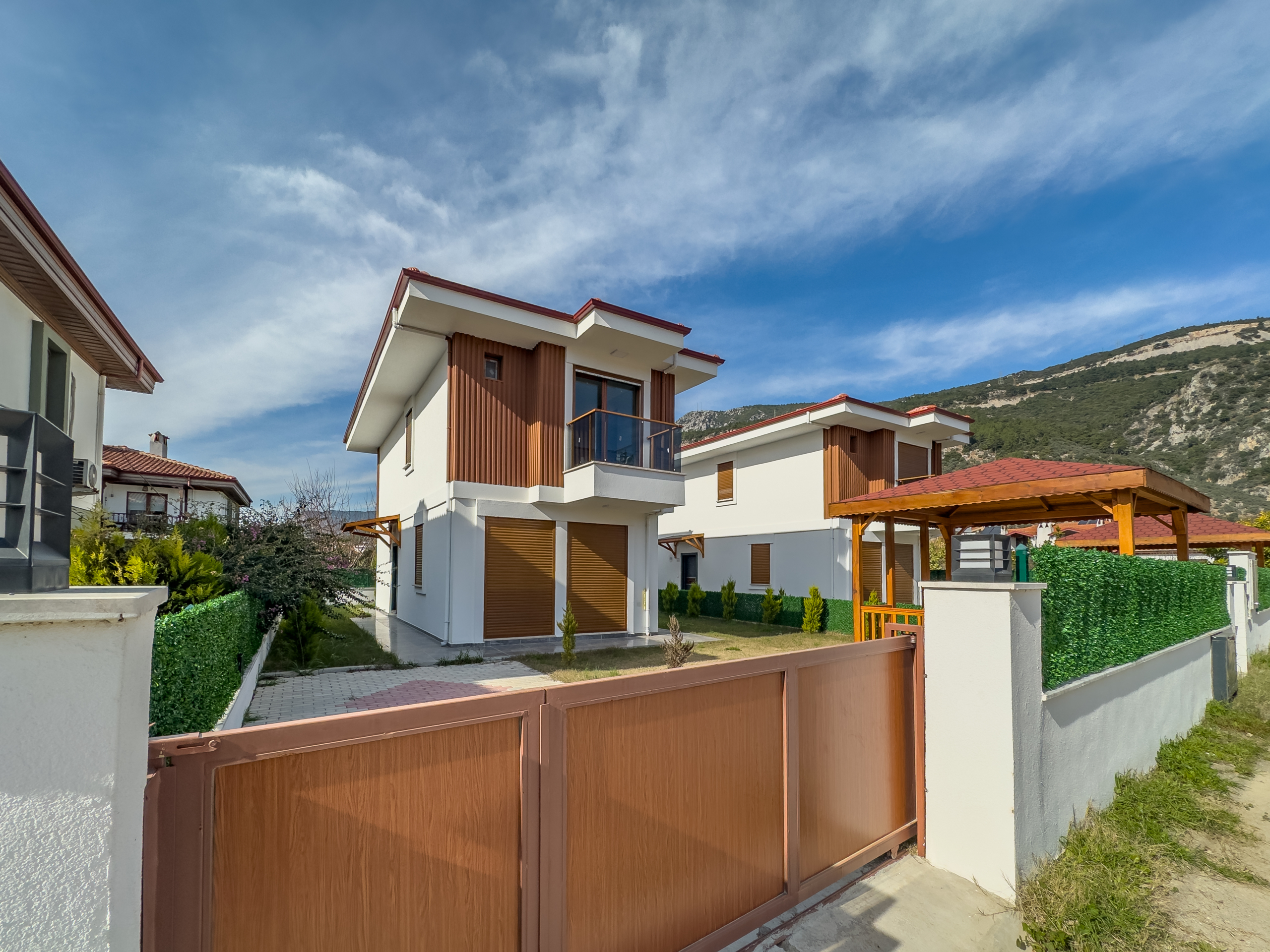 Akyaka Girişinde Gökova Mahallesinde Müstakil 3+1 Satılık Villa